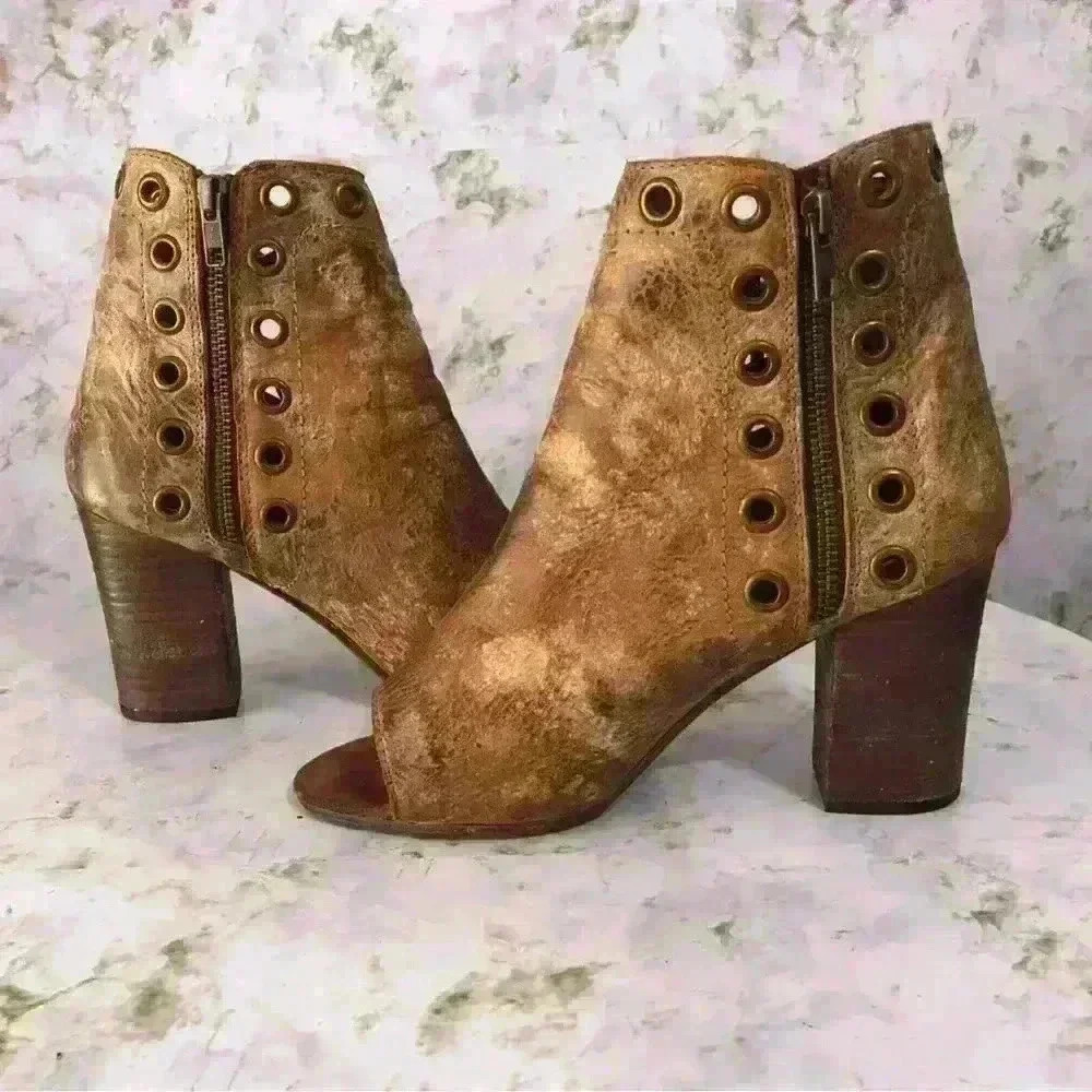 Diba True Women's Sz 7 Shoes Brown Leather Lace Up Zip Distressed Ankle Boots - Picture 3 of 14